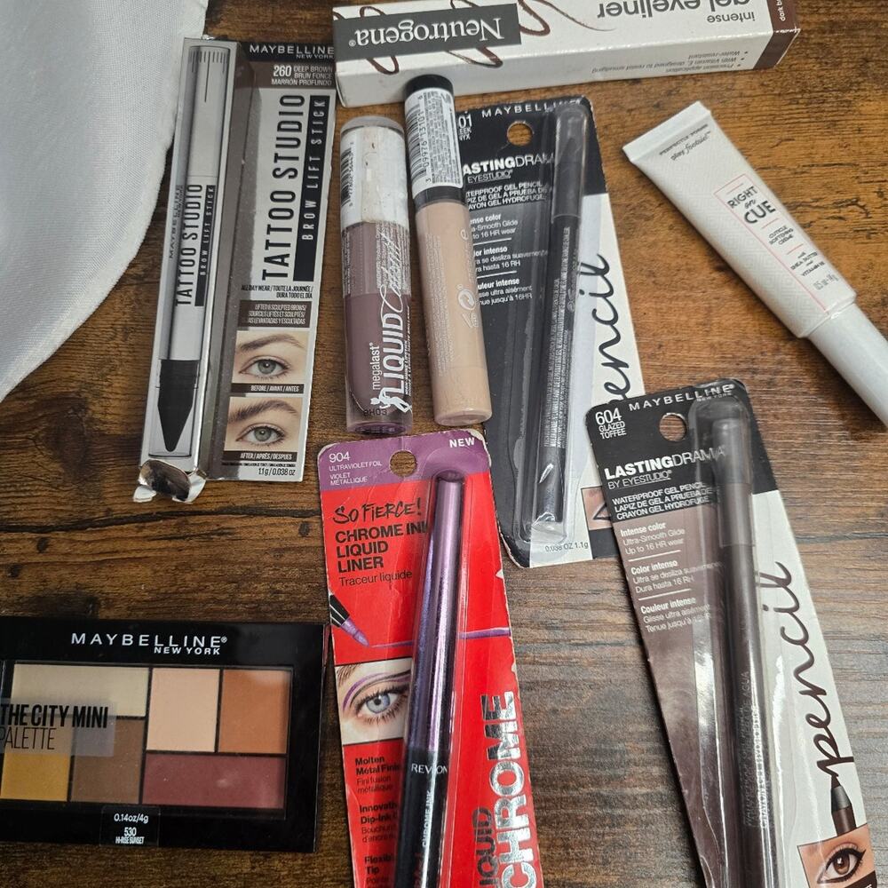 Bundle of 9 different brands of brand new makeup!